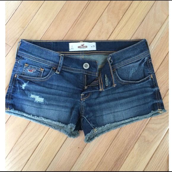 Bundle Hollister Denim Shorts and Floral Top