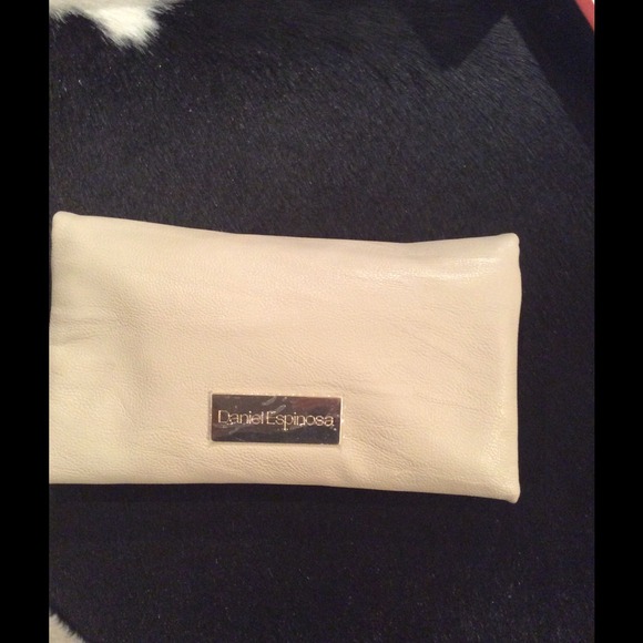 Daniel Espinosa- beige clutch/shoulder bag w/studs - Picture 3 of 4