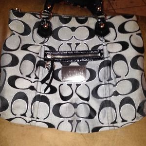 Monogram coach poppy tote LARGE