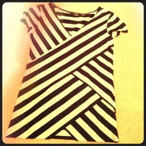 Size small Verve layered top