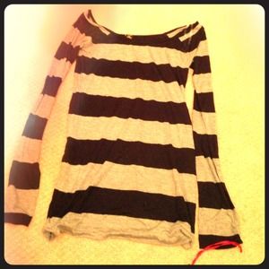 Size small light weight long sleeve top NWT