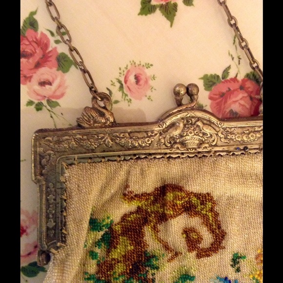 Victorian Vintage 🚫SOLD🚫 - Picture 3 of 4