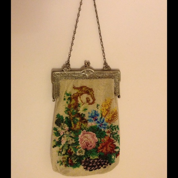 Victorian Vintage 🚫SOLD🚫 - Picture 4 of 4