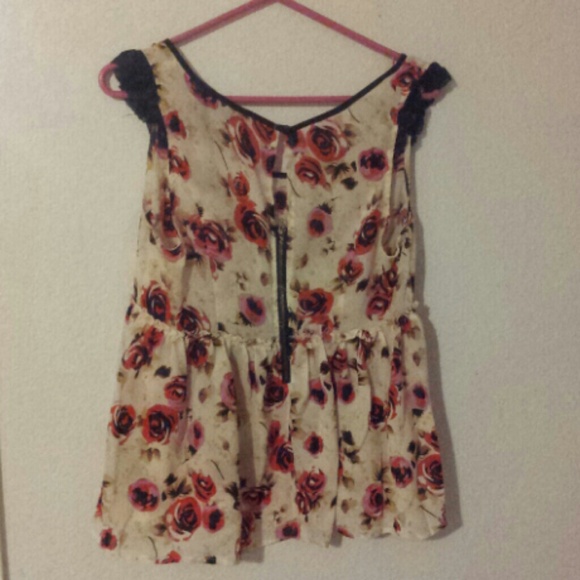 Floral print top