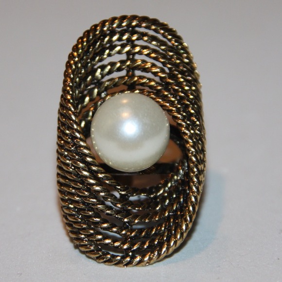 Ring - Picture 1 of 1