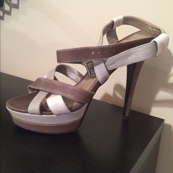 SOLD - Picture 3 of 4