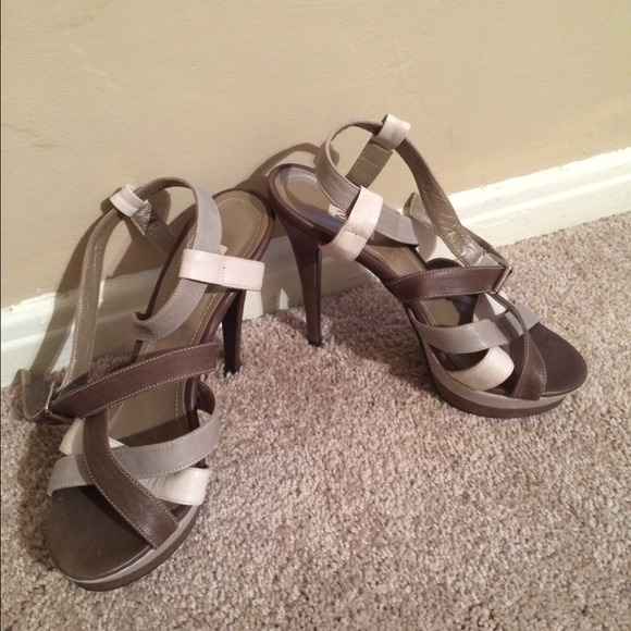 SOLD - Picture 4 of 4