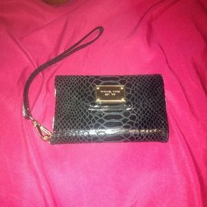 Michael Kors wristlet for iPhone 4/4S