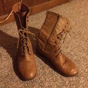 Tan combat boots! Size 9