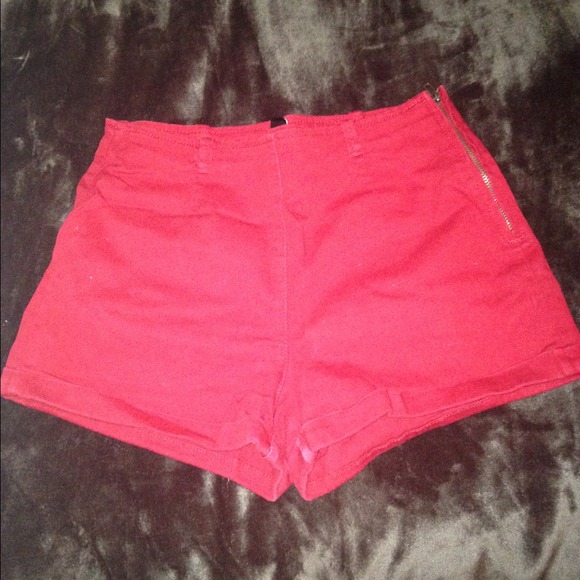 Red high waisted shorts! ❤️ - Picture 1 of 2