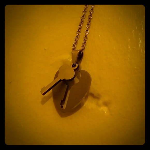 Key to my Heart necklace - Picture 1 of 3