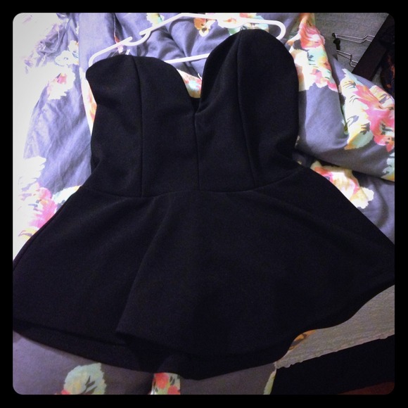 Low plunge black top