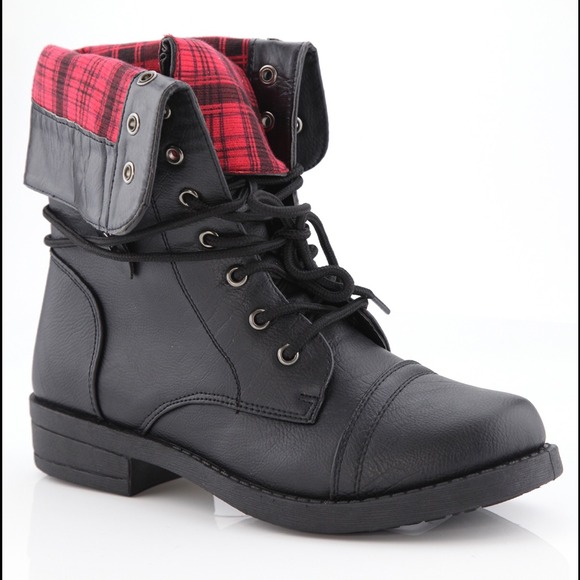 Fold over boot