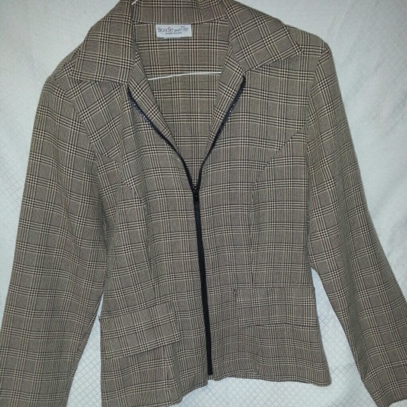 Brown plaid zippered jacket
