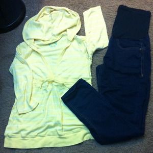 Maternity top and skinny jean