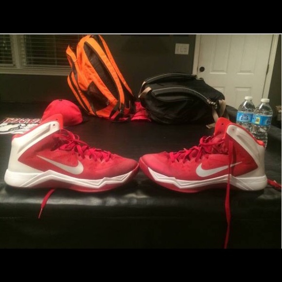 Nike Hyper Quickness Basketball Shoes