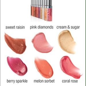 Mary Kay nourishine lip gloss. Cream & Sugar
