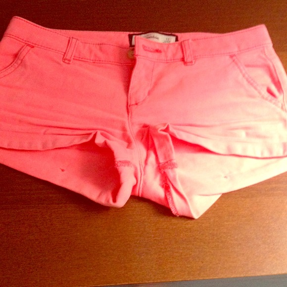 Gently worn salmon colored shorts 🌞