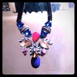 💙🆕Colorful Chic statement necklace💙