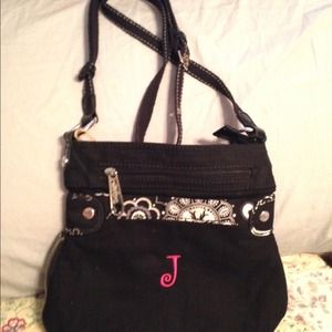 Black & white cross over shoulder bag.