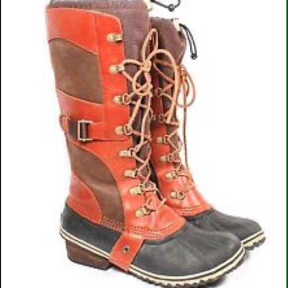 In search of sorel conquest Carly boot in cinnamon