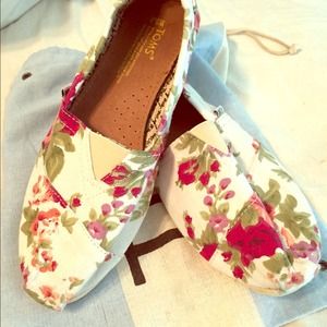Custom made TOMS!