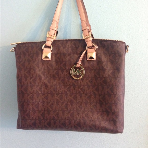 Michael Kors Jet Set Logo Large Tote