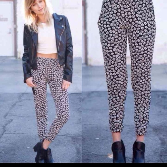 Brandy Melville Floral susannah pants OS