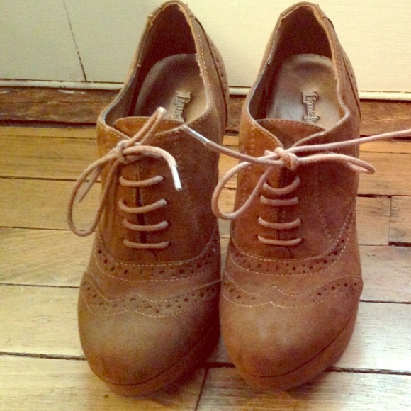 🚫SOLD🚫Brown Platform Heels! Worn once!!