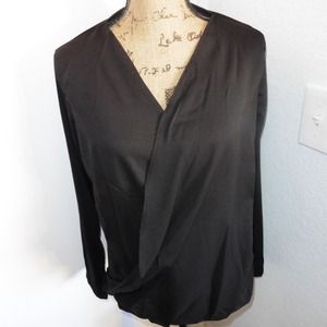 New.....Black Loose Long Sleeve V-Neck Top