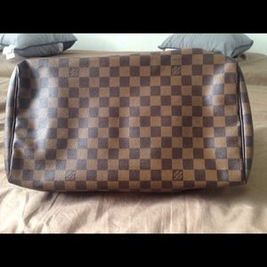 Authentic louis vuitton speedy 35 damier hand bag