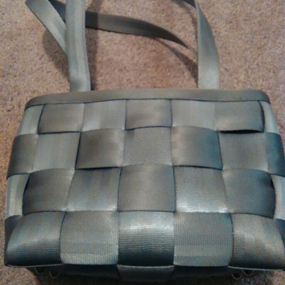 Harveys seatbelt bag