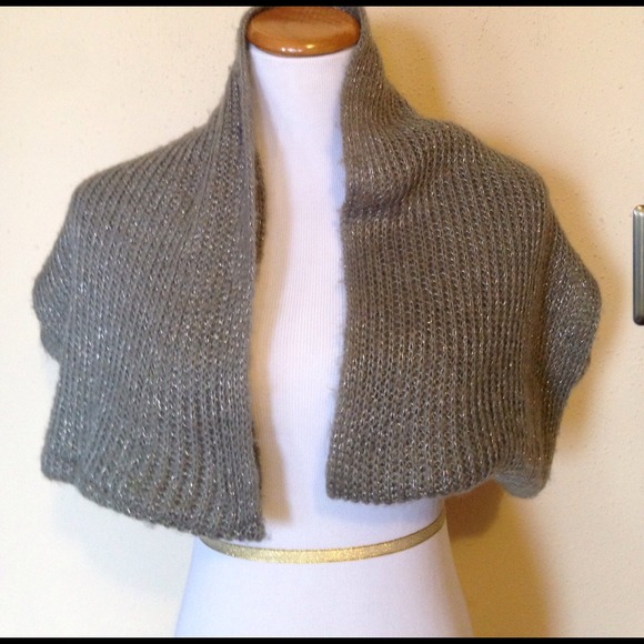 🚫SOLD🚫Beautiful Extra Long Infinity Scarf - Picture 3 of 4