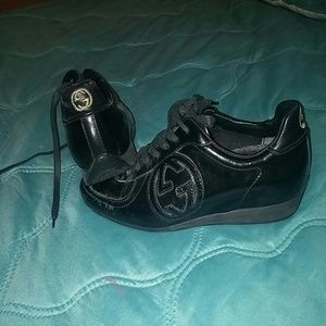 🚫SOLD ON ⓂERCARI Womens AUTHENTIC guccis sneakers