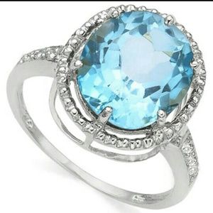 Ring: 5.60 CT Blue Topaz & 2 Pcs White Diamond