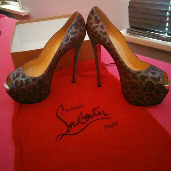 Authentic Christian Louboutin - Picture 2 of 4
