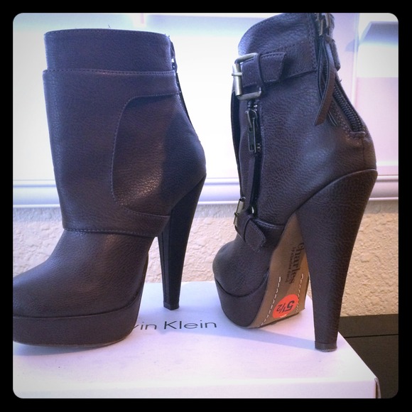 Brown leather boots. Only worn twice