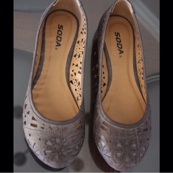 soda shoes flats 73 soda shoes soda flats from mo s closet on poshmark soda shoes flats 73 soda shoes soda flats from mo s closet on poshmark
