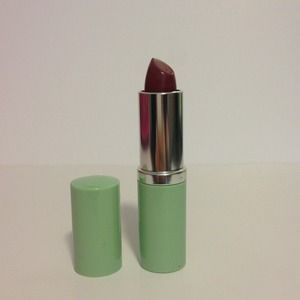 Clinique A Different Grape Lipstick