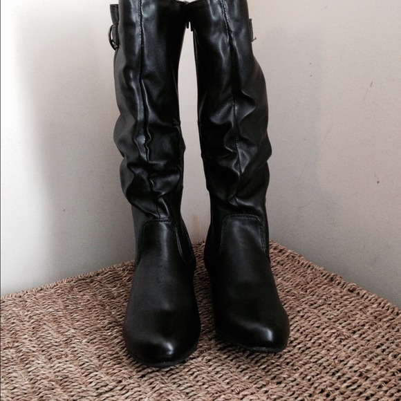 Gabriella Rocha mid calf black boots size 6