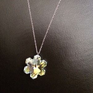 Crystal snowflake necklace on fine chain