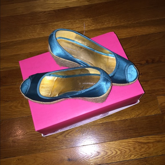 Pretty turquoise wedges - Picture 2 of 4