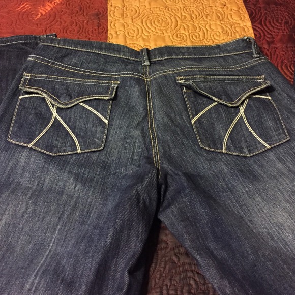 Jeans - Picture 2 of 3