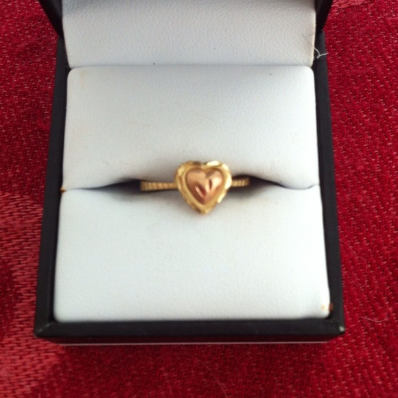 14k gold heart ring and earring bundle