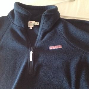 Woman's vineyard vines fleece