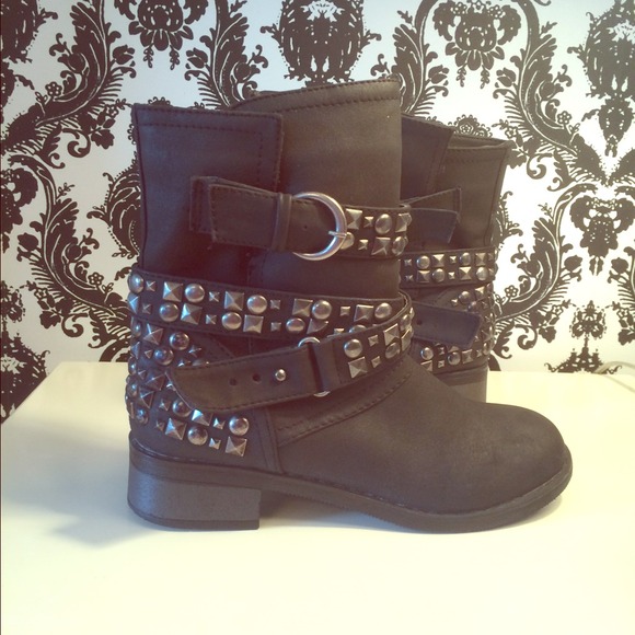 Chinese Laundry Showstopper Boot