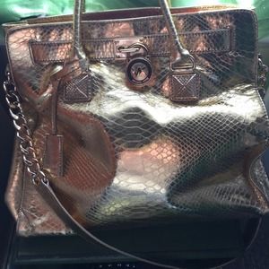 🔥🔥Hot Michael Kors Gold Hamilton Glam Bag!!🔥🔥
