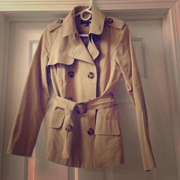 ⭐️HOST PICK⭐️Khaki trench coat