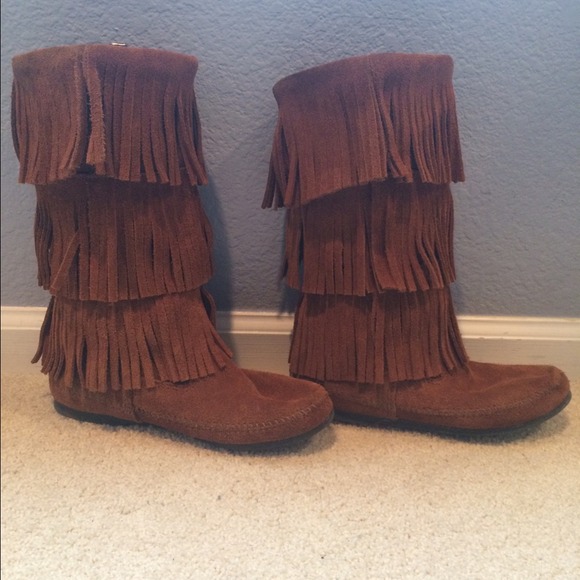 Minnetonka 3 layer fringe boot