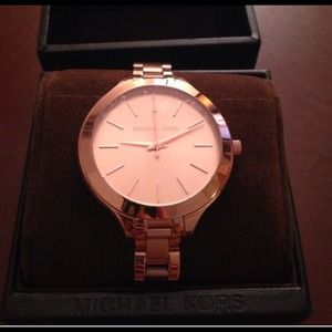 Beautiful Michael kors rose gold watch. Brand new